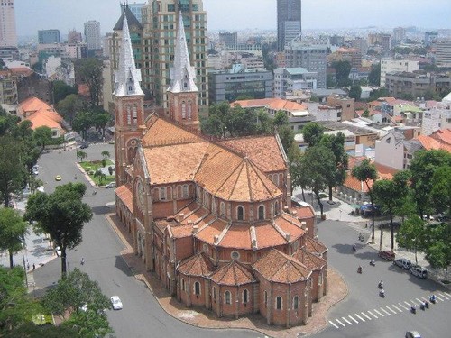 Notre Dame Cathedral in Ho Chi Minh City - ảnh 2